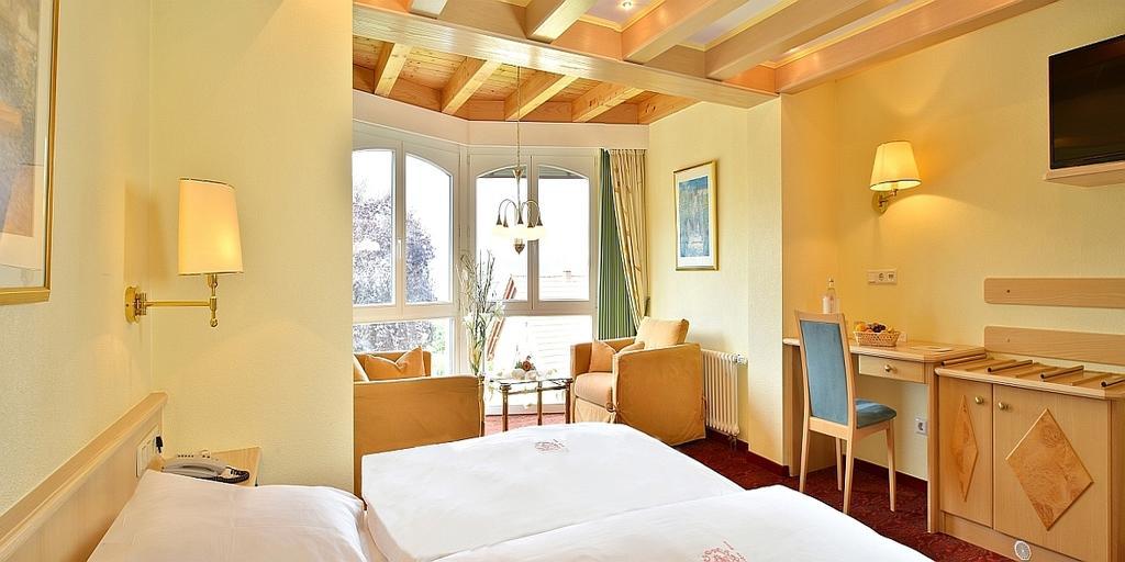 Hotel Zum Weissen Stein Kirchen  部屋 写真