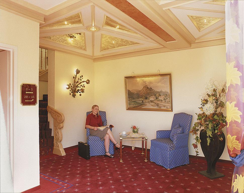Hotel Zum Weissen Stein Kirchen  エクステリア 写真